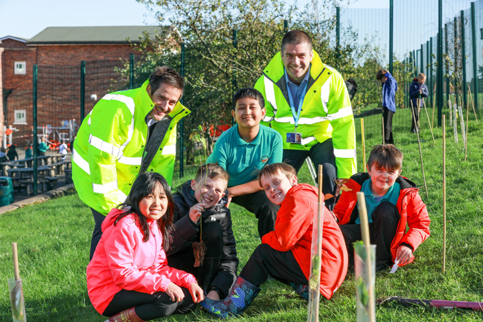 Fit Out UK planting day at Athelstan Primary, Sheffield
